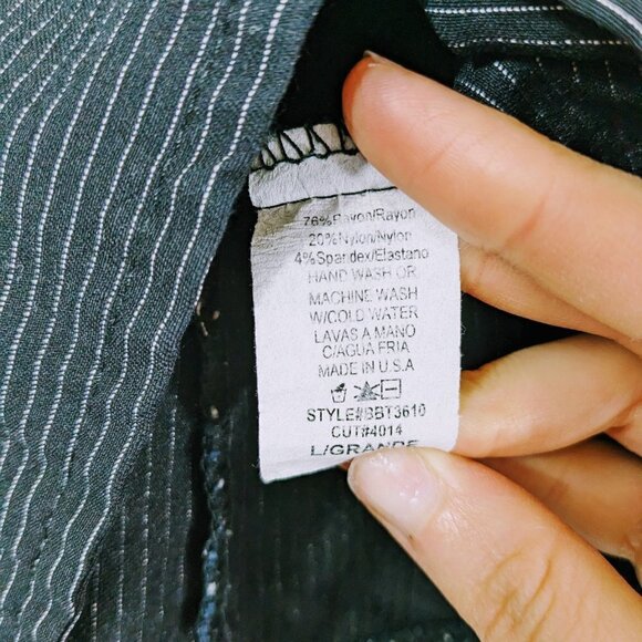 Better B. Black Pin Stripe Short Sleeve Blazer Size Junior's Large (Runs Small) - Picture 4 of 5